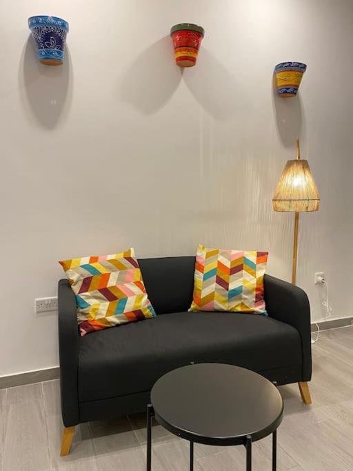 Nina, A Centrally Located Summery
