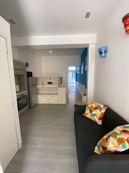 Nina, A Centrally Located Summery Gzira